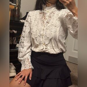 [NEW] Elegant White Lace Blouse